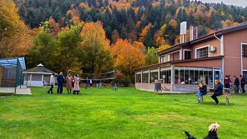 Abant Bahçeli Köşk